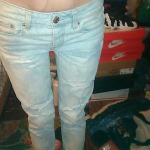 AE light bleach washed boy crop jeans size 0